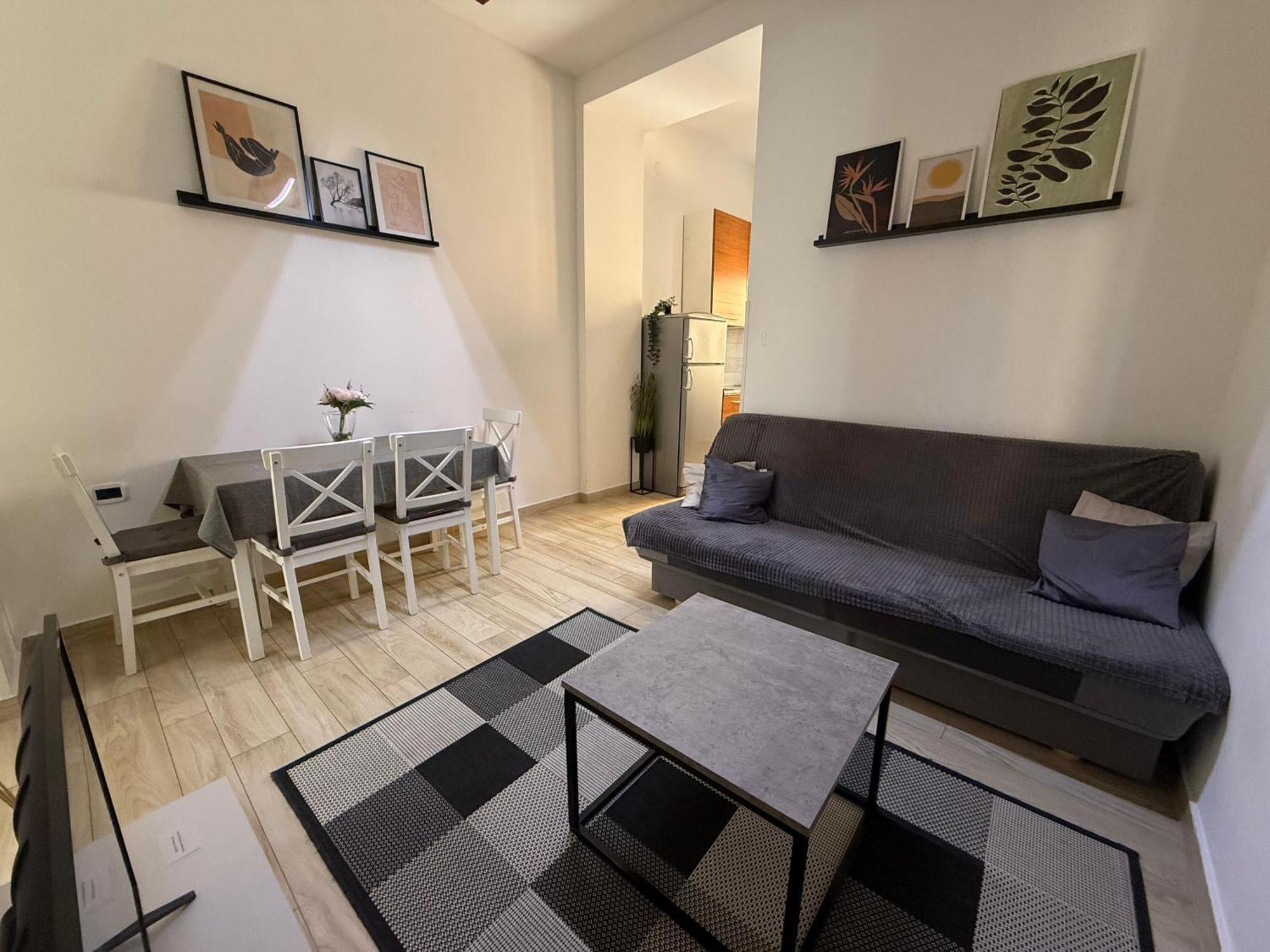 Apartment Center พูลา ภายนอก รูปภาพ